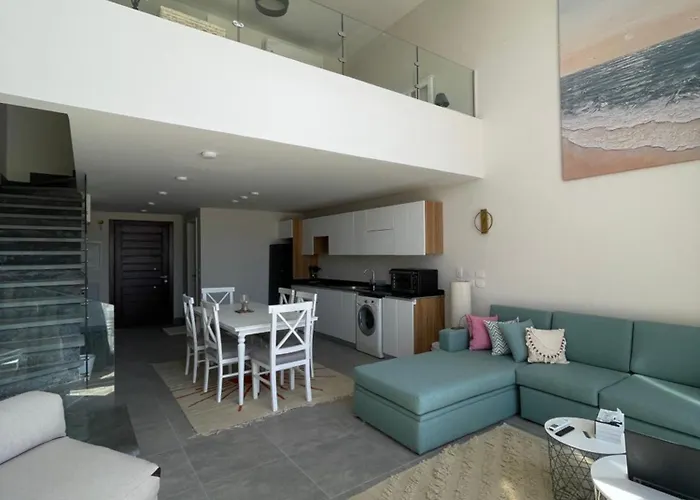 Cozy 2br Seaview Loft In Mesca Somabay Gurdaka